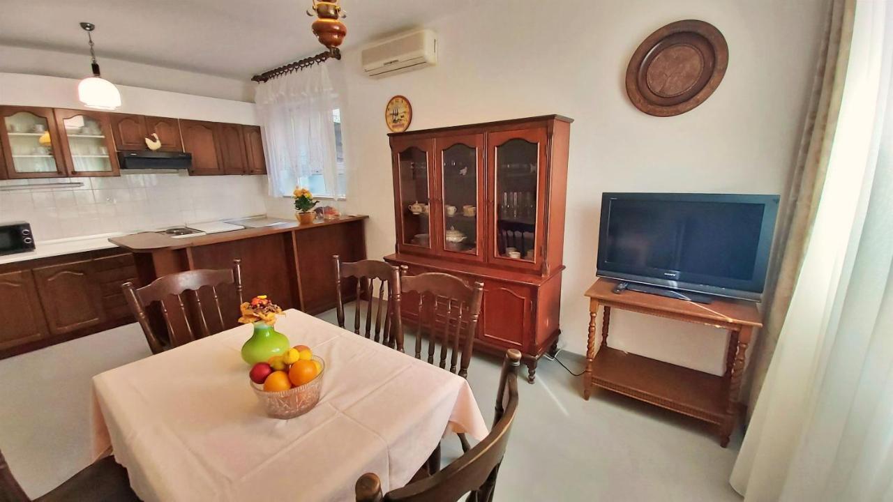 Apartment Cedo オミシュ エクステリア 写真